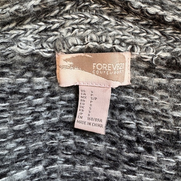 Forever 21 Contemporary Cozy Fuzzy Front Open Cardigan with Pockets (small) - Picture 7 of 8